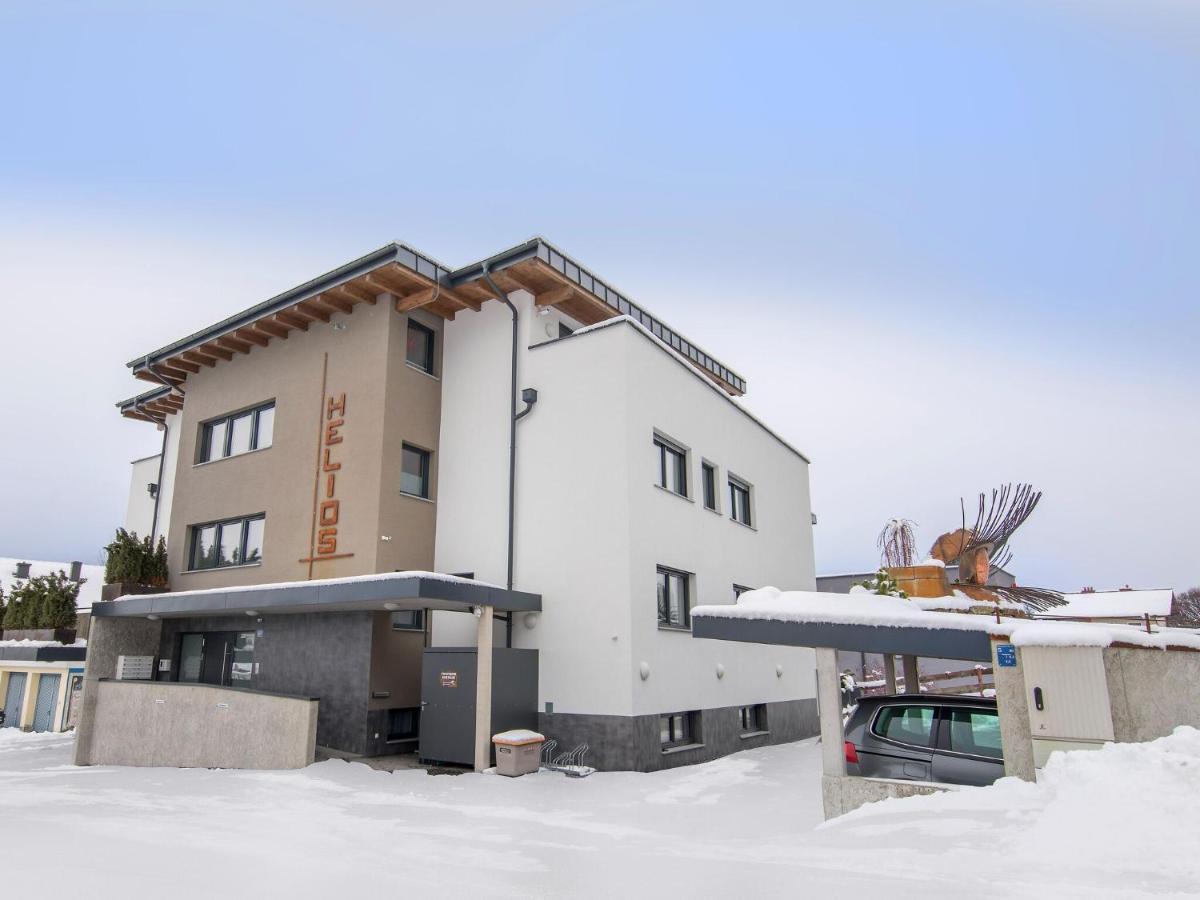 Apartment In Neukirchen With A Carport Neukirchen am Großvenediger Exteriör bild