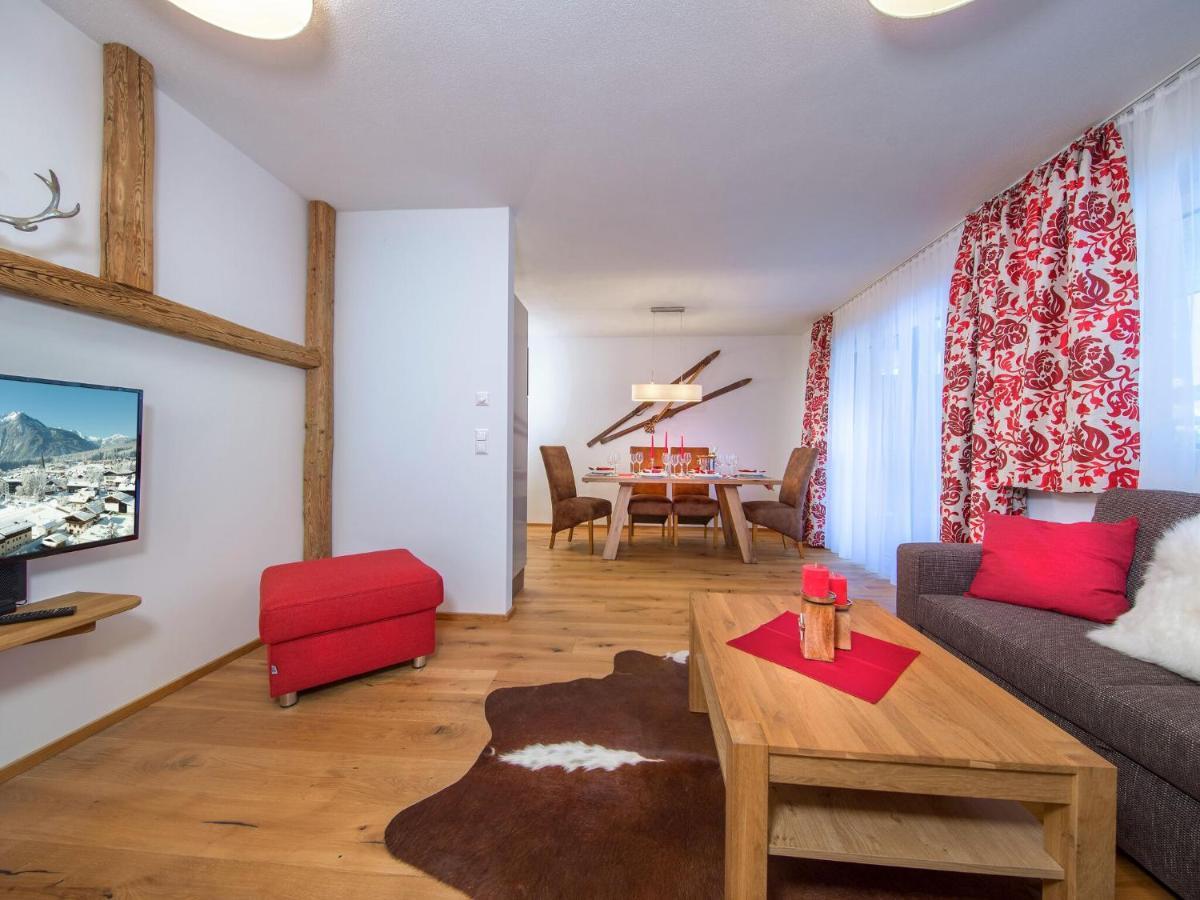 Apartment In Neukirchen With A Carport Neukirchen am Großvenediger Exteriör bild